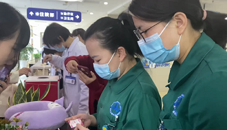致敬醫(yī)護(hù)崗位的女神們！